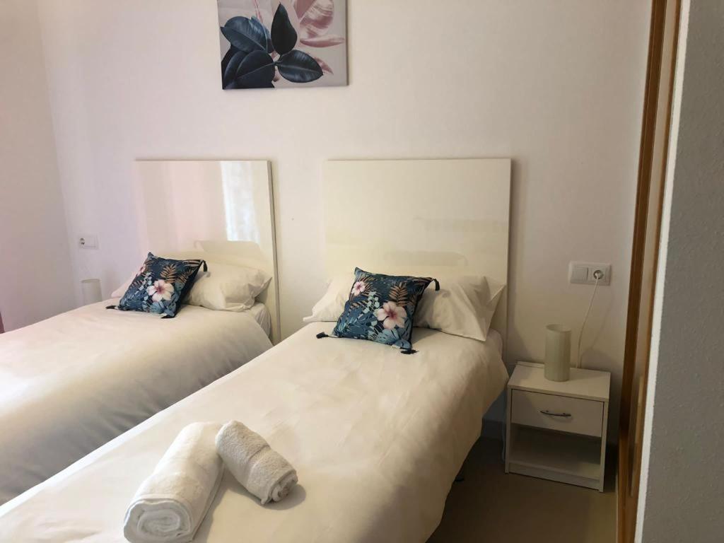 Villa Life . Precioso Bajo Frente Piscina Сусина Екстериор снимка